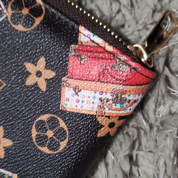 Zip up Wallet Monogram - Picture 5 of 8